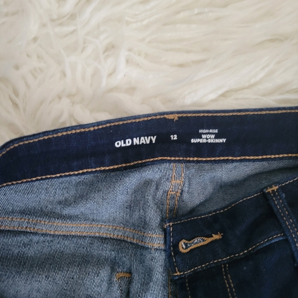 Old Navy Wow Straight Leg Jeans - Picture 4 of 8